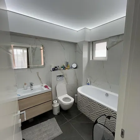 Anes Apartment *